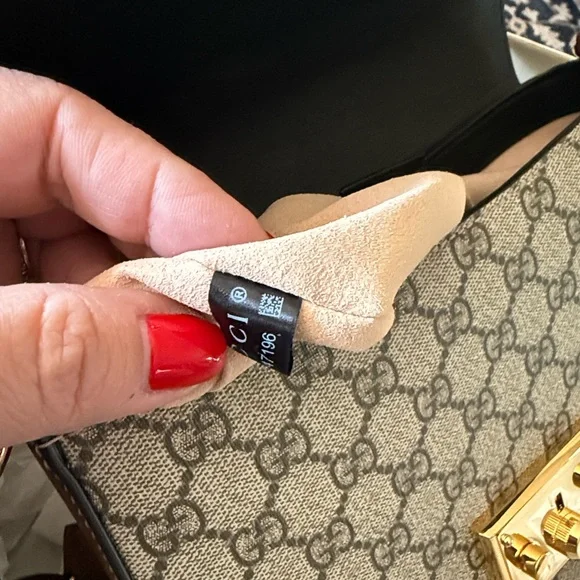 Authentic Gucci Supreme Padlock Crossbody Bag NWOT Reasonable offers welcome - Picture 12 of 14